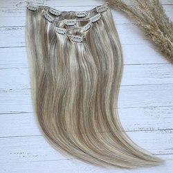 Натуральные мелированные волосы на заколках 40см 70гр - набор из 4 прядей #18/613