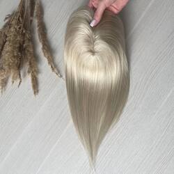 Мини накладка из натуральных волос на теменную зону основание 9*14 см светло-русый бежевый #1001